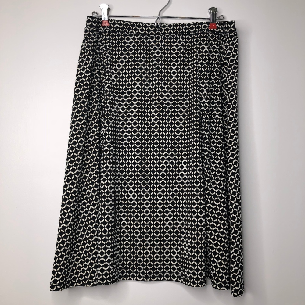 Jaclyn Smith Slim and Smooth Knee Length Skirt